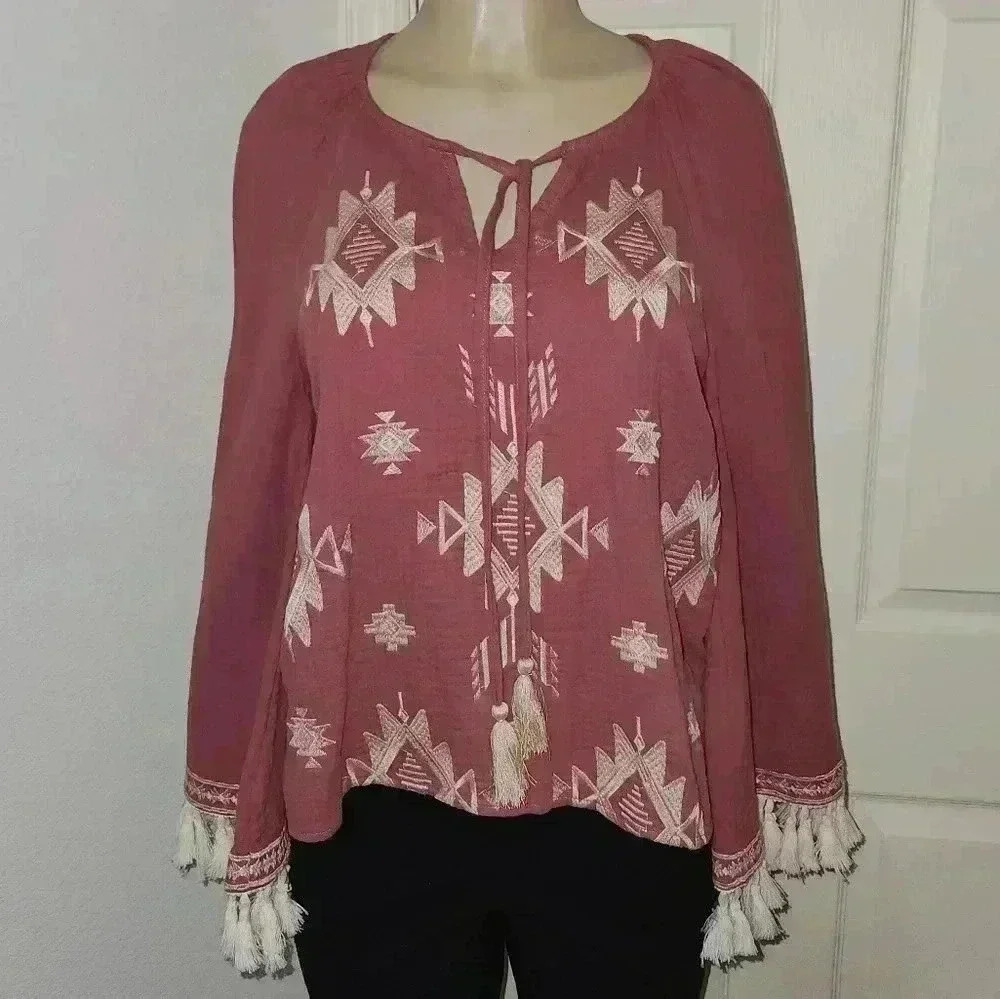 NWT Savanna Jane‎ Embroidered Top Floral Boho Hippie Bell Sleeve Blouse Small